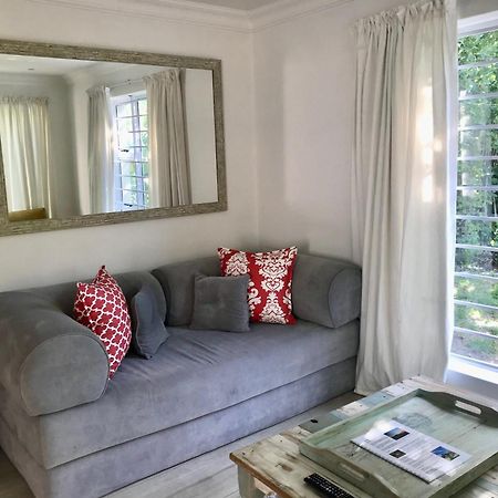 קייפטאון Sunset Beach Living Guesthouse מראה חיצוני תמונה
