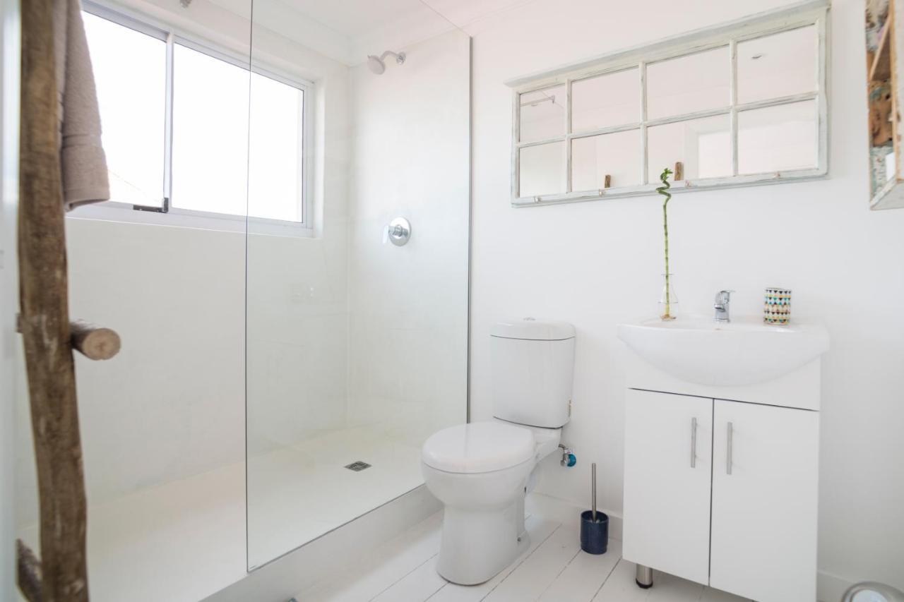 קייפטאון Sunset Beach Living Guesthouse מראה חיצוני תמונה