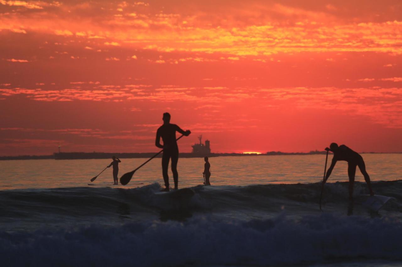 קייפטאון Sunset Beach Living Guesthouse מראה חיצוני תמונה