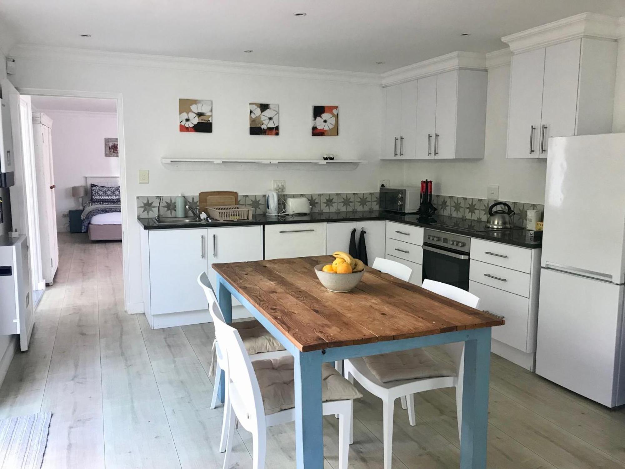קייפטאון Sunset Beach Living Guesthouse מראה חיצוני תמונה